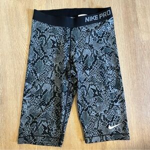 Nike Pro 11” Vixen Compression Spandex Shorts Half Tights Training Biker